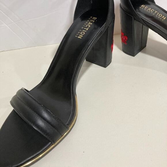 Kenneth Cole Reaction 8.5 Lolita Heels Black Embroidered Floral Block Heel - Picture 3 of 7